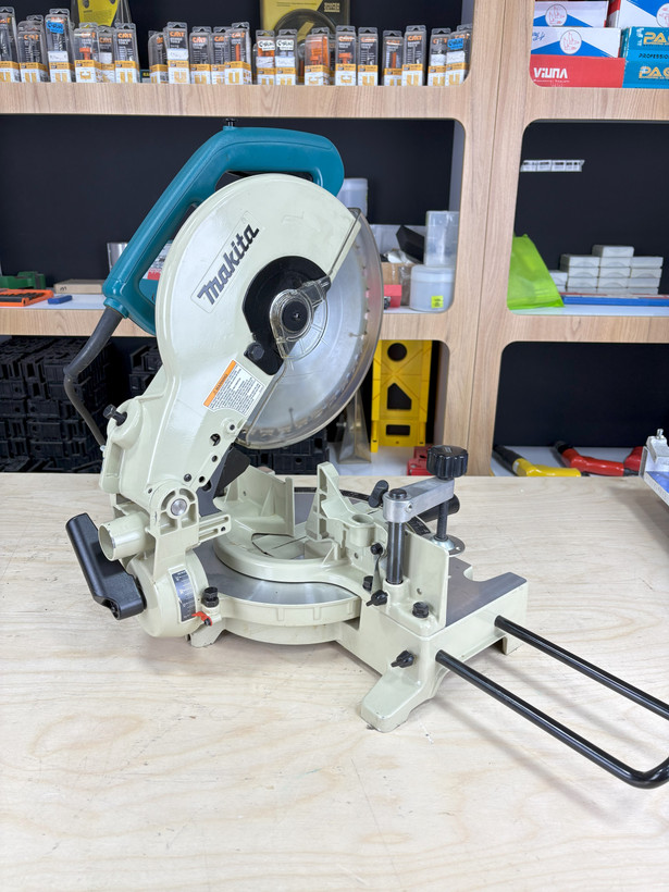 فارسی بر ثابت 255 میلی متر ماکیتا مدل LS1040 (کارکرده)
